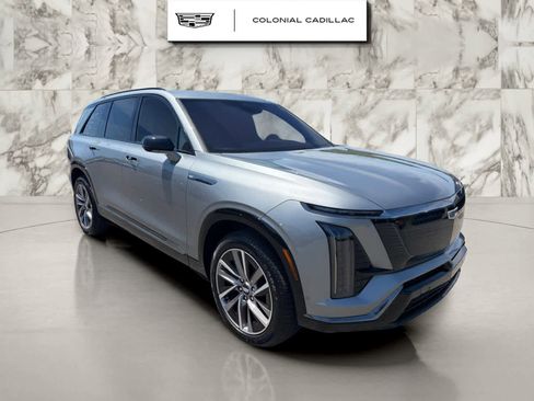 Used 2026 Cadillac Vistiq Sport w/ LPO, Floor Liner Package AWD/4WD image 3