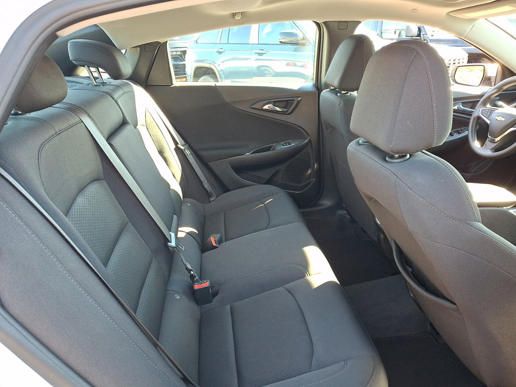 Used 2024 Chevrolet Malibu LT FWD image 15