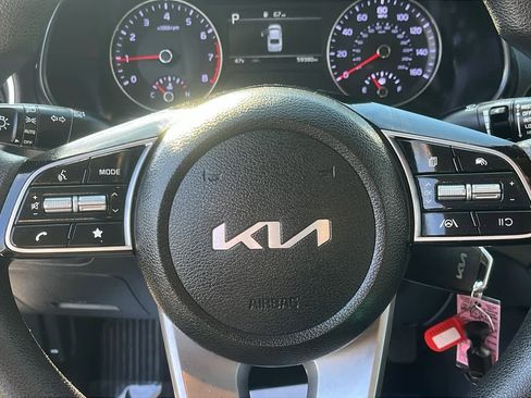 Used 2023 Kia Forte LXS image 11