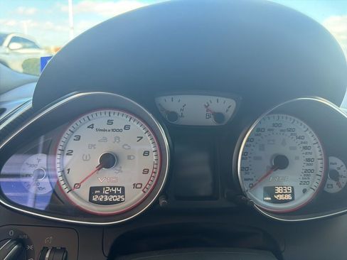 Used 2012 Audi R8 V10 image 15