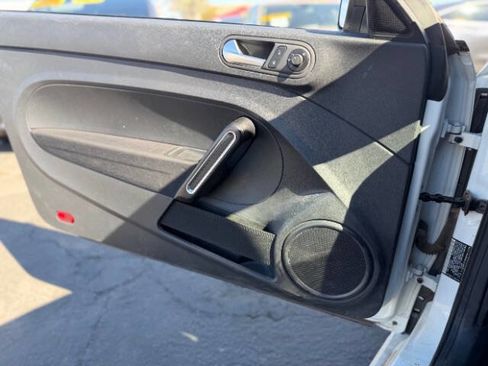 Used 2017 Volkswagen Beetle 1.8T image 8