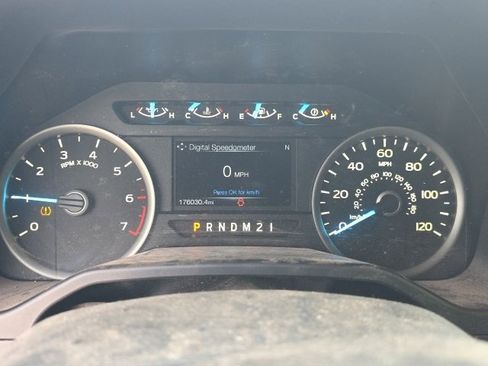 Used 2015 Ford F150 XLT w/ Equipment Group 302A Luxury image 8