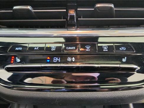 Used 2024 Buick Envista Avenir image 30