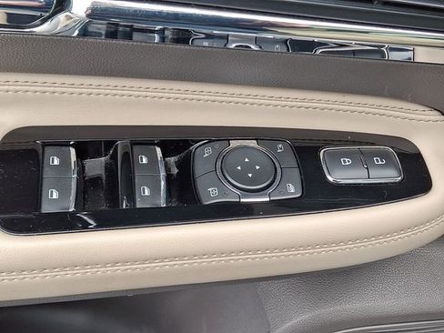 Used 2021 Lincoln Corsair AWD w/ Premium Package image 27