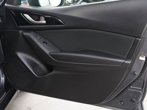 Used 2015 MAZDA MAZDA3 i Sport FWD image 9