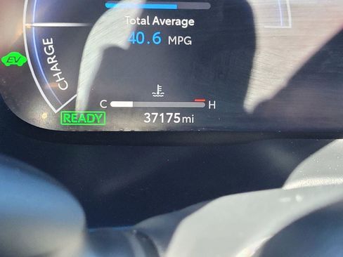 Used 2024 Toyota RAV4 XSE w/ Advanced Technology Package image 32