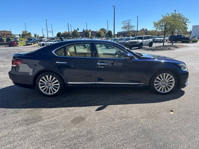 Used 2013 Lexus LS 460 AWD w/ Comfort Pkg image 2
