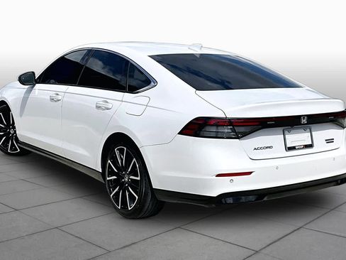 Used 2024 Honda Accord Touring image 12