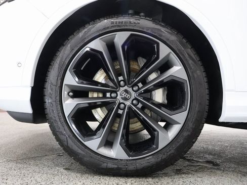 Used 2025 Audi Q7 3.0T Prestige image 5