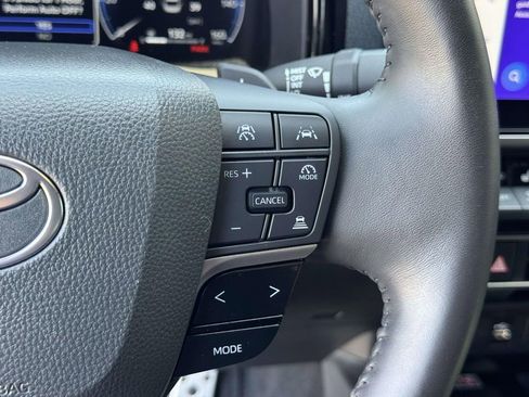 Used 2025 Toyota Camry XSE FWD image 12