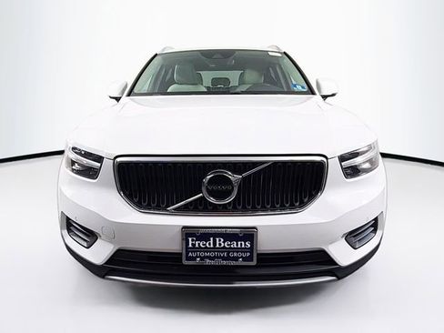 Used 2019 Volvo XC40 T5 Momentum AWD/4WD image 2