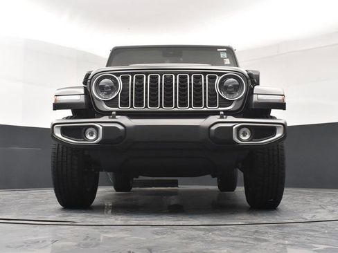 Used 2024 Jeep Wrangler Unlimited Sahara w/ Technology Group AWD/4WD image 19