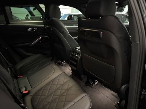 Used 2024 BMW X6 xDrive40i w/ Parking Assistance Package image 25