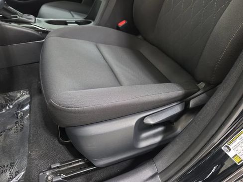 Certified 2025 Toyota Corolla LE FWD image 26