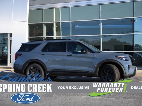 New 2026 Ford Explorer ST-Line w/ ST-Line Street Pack image 1