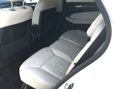 Used 2016 Mercedes-Benz GLE 400 4MATIC image 34