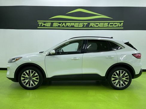 Used 2020 Ford Escape Titanium image 6