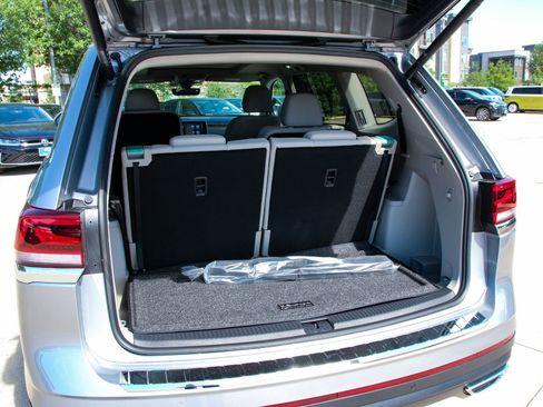New 2026 Volkswagen Atlas SE FWD image 30