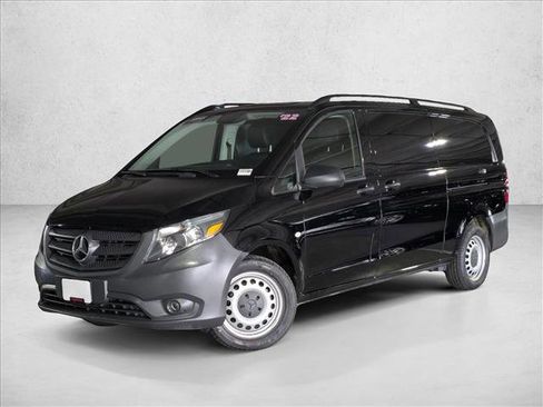 Used 2022 Mercedes-Benz Metris image 2