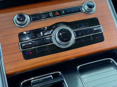 Used 2024 Lincoln Aviator Reserve image 39