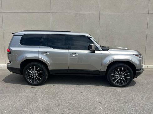 Used 2026 Lexus GX 550 AWD/4WD image 5