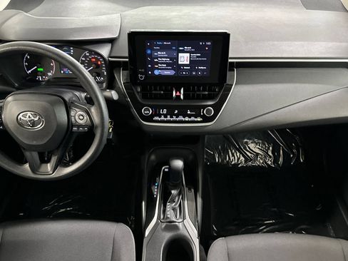 Certified 2025 Toyota Corolla LE FWD image 13