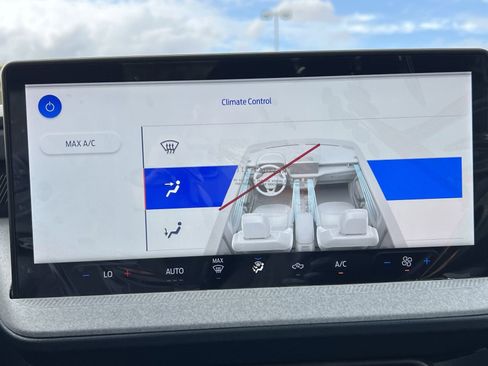 New 2025 Ford Maverick XLT w/ Equipment Group 302A image 21