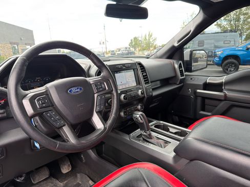 Used 2019 Ford F150 Lariat w/ Equipment Group 502A Luxury AWD/4WD image 8