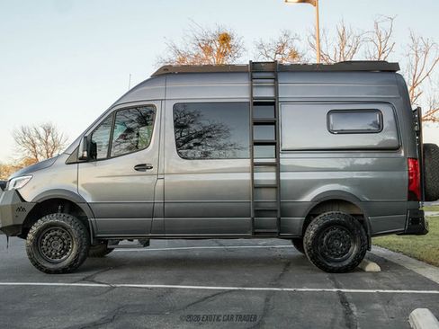 Used 2022 Mercedes-Benz Sprinter 2500 image 3