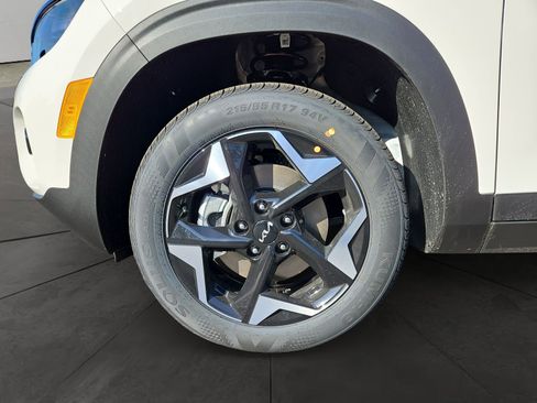 New 2026 Kia Seltos S image 14