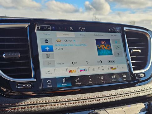 New 2026 Chrysler Pacifica Pinnacle image 20