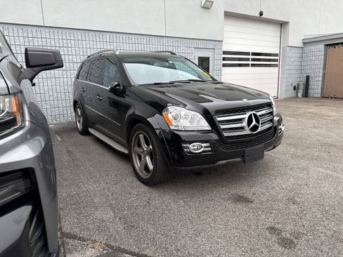 Used 2008 Mercedes-Benz GL 550 4MATIC image 3