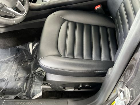 Used 2020 Ford Fusion SEL FWD image 19