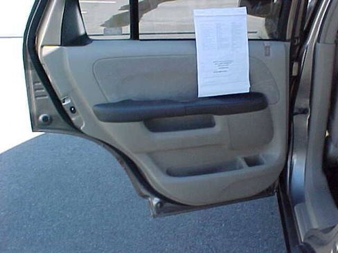 Used 2005 Honda CR-V EX image 15