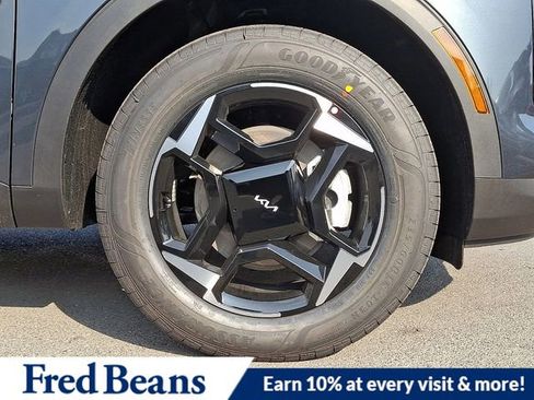 New 2026 Kia Sportage EX image 8