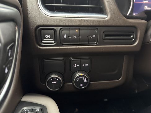 Used 2021 Chevrolet Tahoe LT RWD image 24