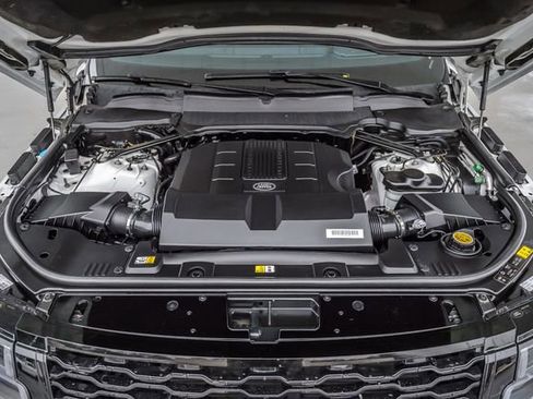 Used 2018 Land Rover Range Rover Long Wheelbase Autobiography image 18