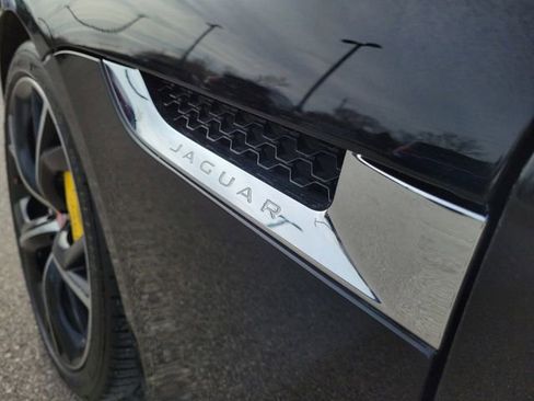 Used 2016 Jaguar F-TYPE R image 8