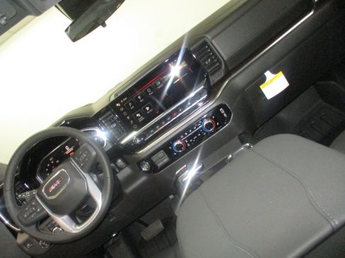 New 2026 GMC Sierra 1500 Elevation w/ Elevation Premium Package AWD/4WD image 21