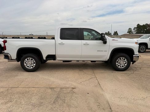 New 2026 Chevrolet Silverado 2500 LT w/ Safety Package AWD/4WD image 6