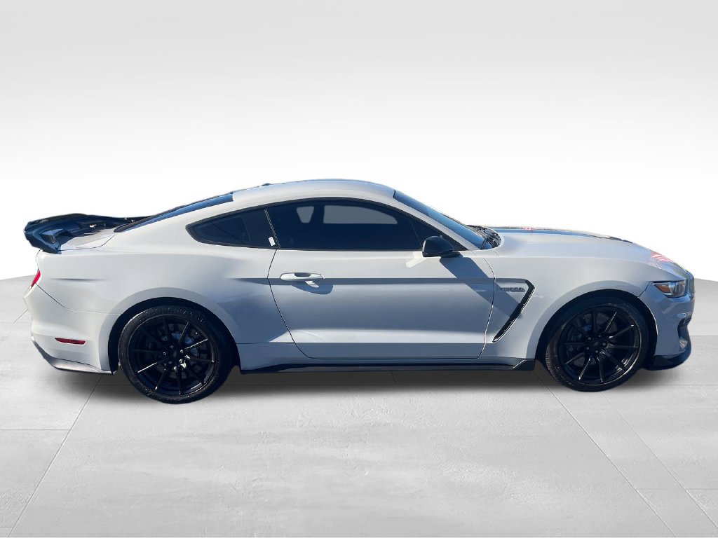 Used 2017 Ford Mustang Shelby GT350 RWD image 6