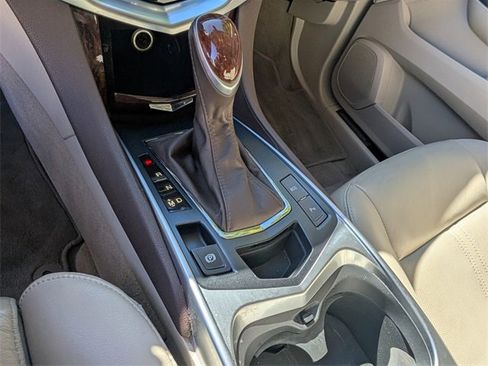 Used 2016 Cadillac SRX Luxury image 28