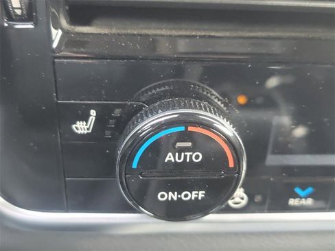 Certified 2023 Nissan Rogue SL w/ SL Premium Package image 28