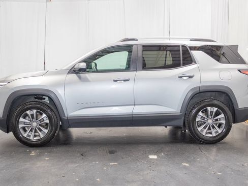 Used 2025 Chevrolet Equinox LT w/ Convenience Package II AWD/4WD image 5