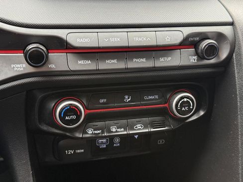 Used 2020 Hyundai Veloster Turbo FWD image 26