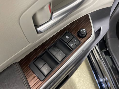 Certified 2023 Toyota Sienna XLE image 16