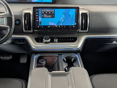Certified 2025 Ford Expedition Max Platinum AWD/4WD image 13