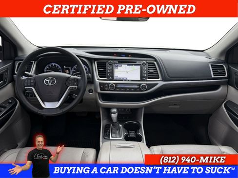 Used 2017 Toyota Highlander Limited Platinum AWD/4WD image 13