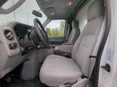 New 2024 Ford E-450 and Econoline 450 Super Duty w/ Power Windows & Locks Group image 16