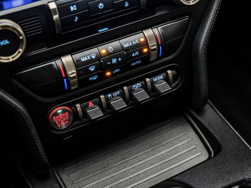 Used 2021 Ford Mustang Shelby GT500 w/ Carbon Fiber Track Pack image 67